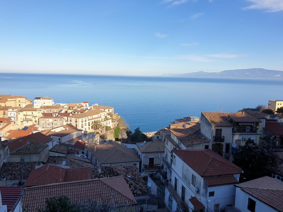 2 Bed Apartment In The Historical Center Pizzo 皮佐 外观 照片
