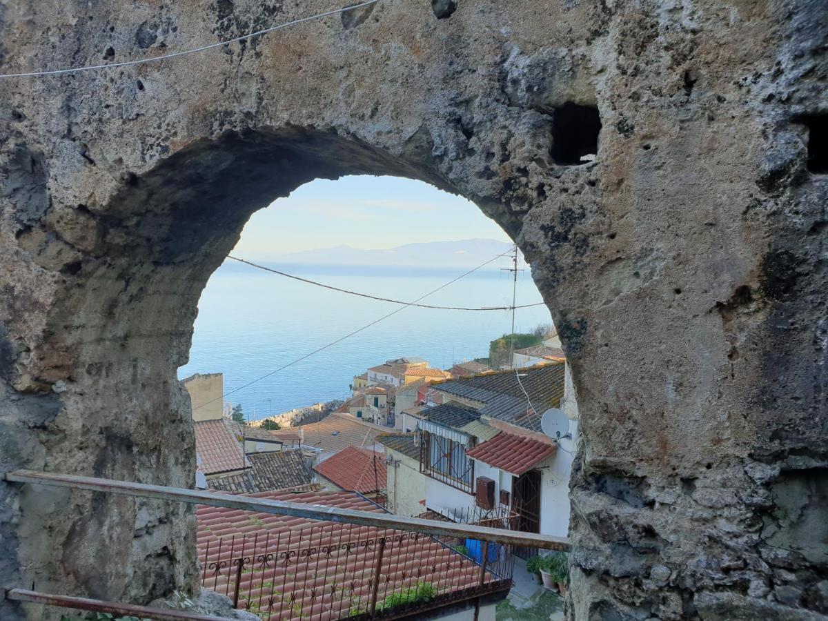 2 Bed Apartment In The Historical Center Pizzo 皮佐 外观 照片